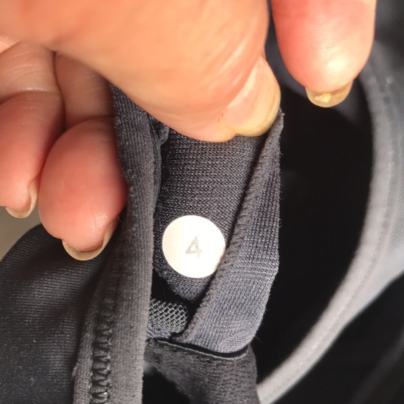 Lululemon size 4 top - Picture 9 of 10